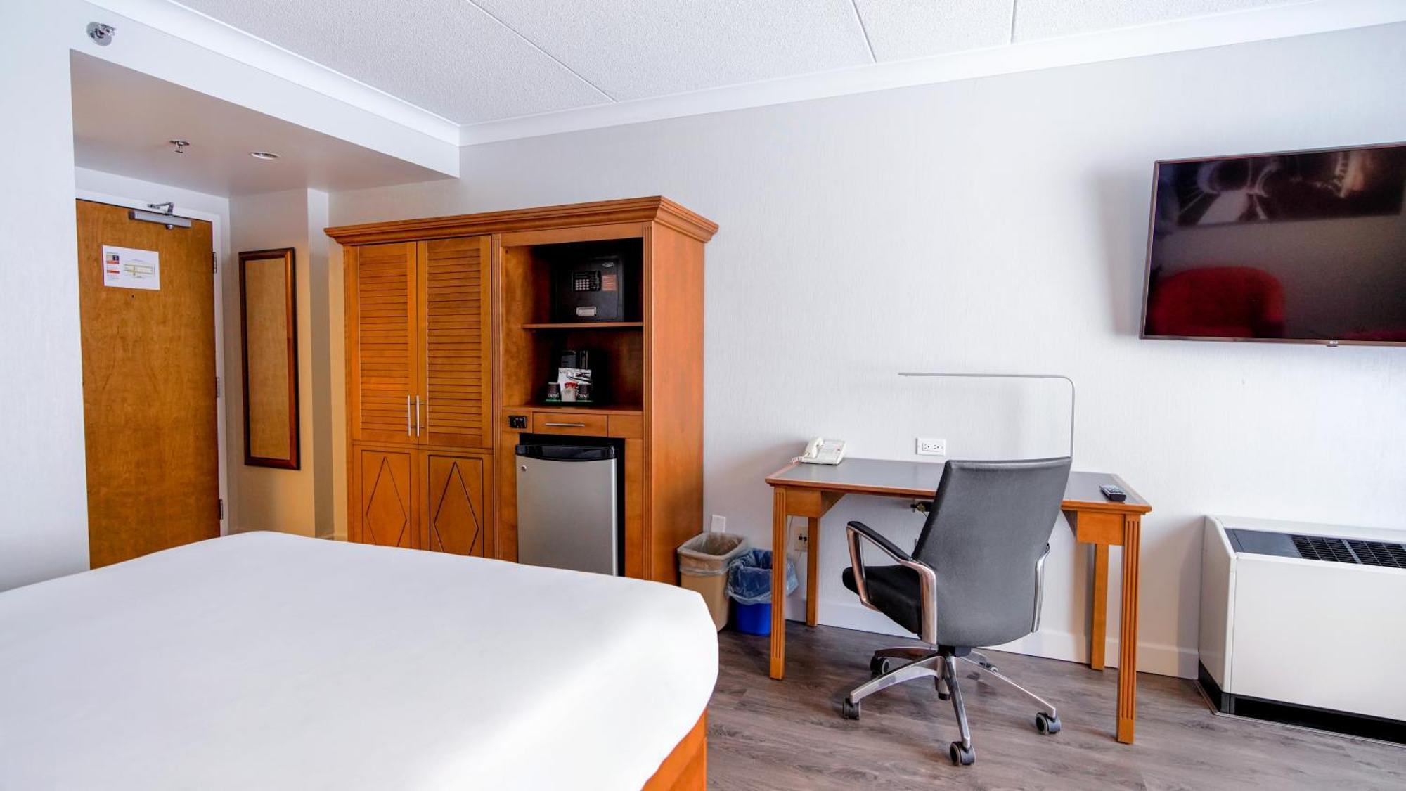 Queen Room