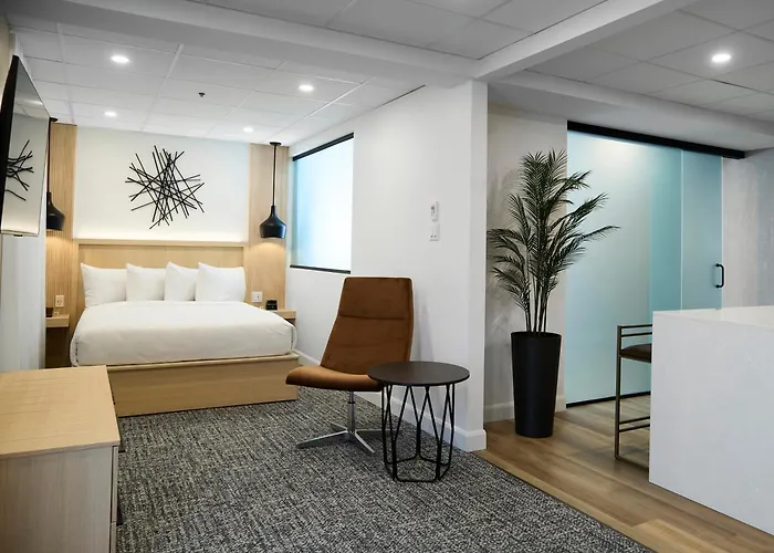 Hotel Cofortel Quebec City